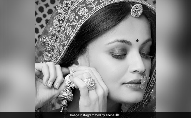 Why The Internet Is Suddenly Obsessing Over Aishwarya Rai Bachchan's Lookalike Sneha Ullal