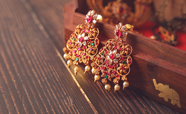 All That Glitters Are These Sparkly Earrings
