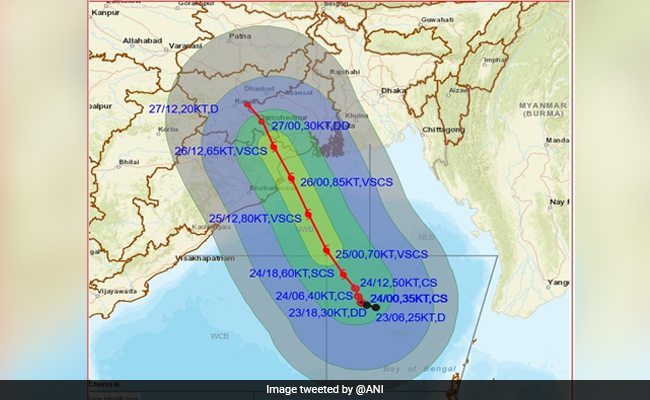 Cyclone Yaas: बंगाल की खाड़ी में और मजबूत हुआ चक्रवात 'यास', IMD ने इन राज्यों को भेजा भारी बारिश का अलर्ट