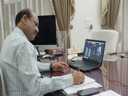 कोरोनाः बेसहारा बच्चों के लिए ओम बिरला ने उठाई आवाज, स्कूलों ने कहा निशुल्क देंगे शिक्षा कोरोनाः बेसहारा बच्चों के लिए ओम बिरला ने उठाई आवाज, स्कूलों ने कहा निशुल्क देंगे शिक्षा