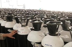 Delhi Braces For Possible Third Wave, Imports 6,000 Oxygen Cylinders Delhi Braces For Possible Third Wave, Imports 6,000 Oxygen Cylinders