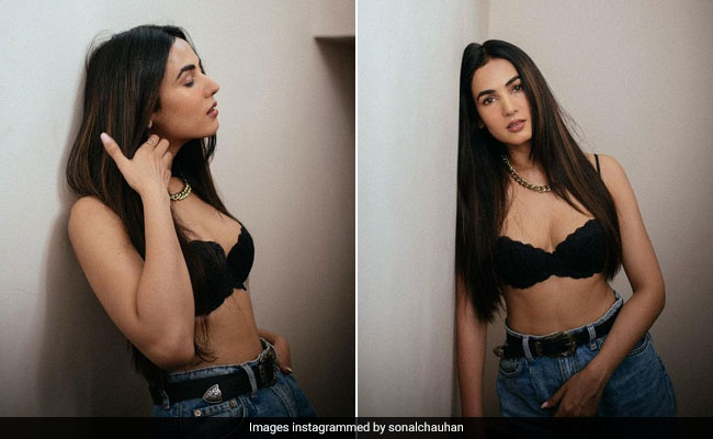 Sonal Chauhan Definitely Knows A Thing Or Two About Styling A Bralette Fashionably