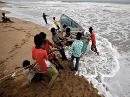 Gujarat Braces For Worst Cyclone In Over Two Decades, 2 Lakh Evacuated Gujarat Braces For Worst Cyclone In Over Two Decades, 2 Lakh Evacuated