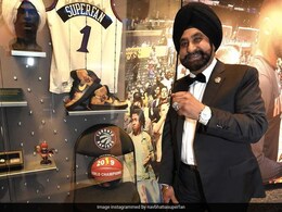 Meet Nav Bhatia, First Fan To Be "Honoured" Within Naismith Basketball Hall Of Fame Meet Nav Bhatia, First Fan To Be "Honoured" Within Naismith Basketball Hall Of Fame