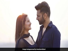 रश्मि देसाई ने शेयर की राहुल वैद्य के साथ रोमांटिक तस्वीरें, फैन्स बोले- दिशा को छोड़ दिया क्या? रश्मि देसाई ने शेयर की राहुल वैद्य के साथ रोमांटिक तस्वीरें, फैन्स बोले- दिशा को छोड़ दिया क्या?