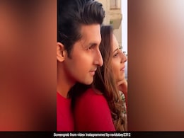 सरगुन मेहता और रवि दुबे के रोमांटिक अंदाज ने जीता फैन्स का दिल, वायरल हुआ Video सरगुन मेहता और रवि दुबे के रोमांटिक अंदाज ने जीता फैन्स का दिल, वायरल हुआ Video