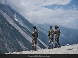 कोर समूह की समीक्षा बैठक में अधिकारियों ने कहा, जम्मू-कश्मीर में सुरक्षा हालात में सुधार कोर समूह की समीक्षा बैठक में अधिकारियों ने कहा, जम्मू-कश्मीर में सुरक्षा हालात में सुधार