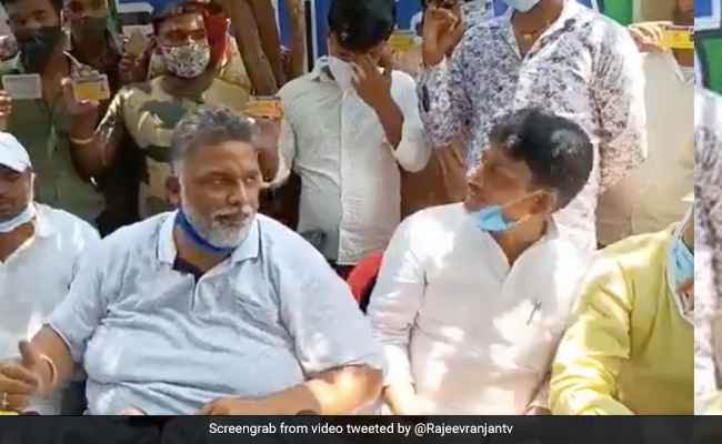 देश वैक्सीन के लिए तिल-तिल मर रहा और बीजेपी ट्विटर से ब्लू टिक के लिए : पप्पू यादव