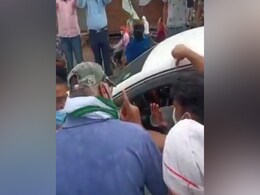 Watch: Farmers Stop Union Minister's Car In Parliamentary Constituency Watch: Farmers Stop Union Minister's Car In Parliamentary Constituency