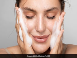 Lockdown Beauty Tips: These Skin Care Tips At Home Will Drastically Up Your Lockdown Beauty Game Lockdown Beauty Tips: These Skin Care Tips At Home Will Drastically Up Your Lockdown Beauty Game