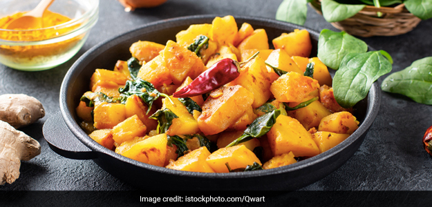 Nepalese Piro Aloo : A Spicier Version of Indian Dum Aloo You Should Try Today