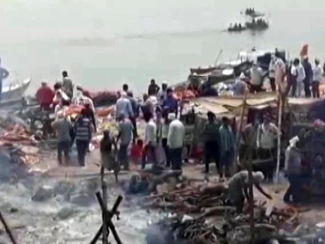 Temporary Cremation Ghats In Varanasi Amid Rise In Covid Deaths