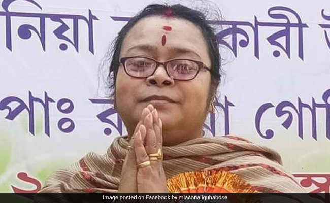 बीजेपी से तृणमूल में वापसी चाहती हैं सोनाली गुहा, कहा- 'दीदी के बिना नहीं जी सकती'