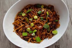 How To Make Chilli Garlic Noodles | Easy Chilli Garlic Noodles Recipe Video How To Make Chilli Garlic Noodles | Easy Chilli Garlic Noodles Recipe Video