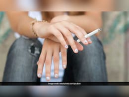 Smoking करने वाली महिलाएं हो जाएं सावधान, इनफर्टिलिटी सहित इन समस्याओं का करना पड़ सकता है सामना Smoking करने वाली महिलाएं हो जाएं सावधान, इनफर्टिलिटी सहित इन समस्याओं का करना पड़ सकता है सामना