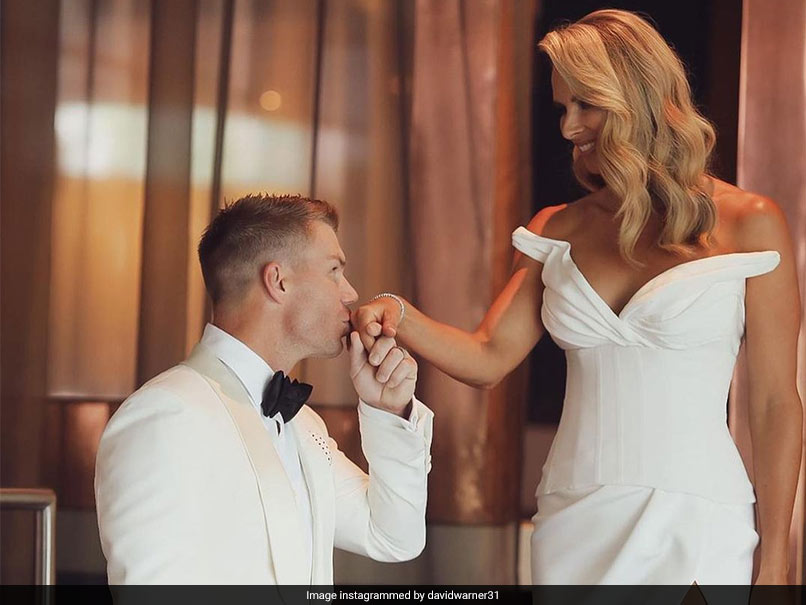 David Warners Romantic Message To Wife In Telugu Leaves Rashid Khan In Splits