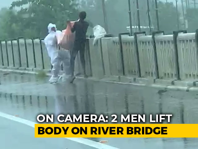 Shocking Video Shows Covid Patient's Body Being Thrown In River In UP