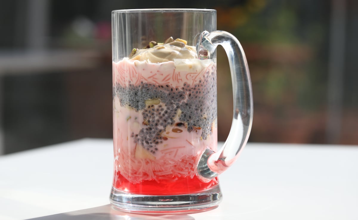 ईरान से आया है भारत के हर नुक्कड़ पर मिलने वाला फालूदा, ये हैं दुनिया भर में मशहूर ईरानी मिठाइयां