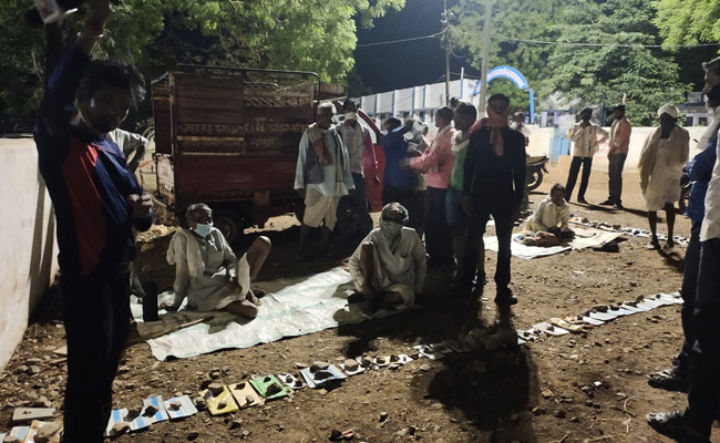 Madhya Pradesh Farmers Spend Night In Queue As Bank Reopens After Days
