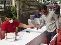 फ़र्ज़ के आगे पीड़ा क्या चीज़!, पिता की कोविड से गयी जान, मौत के बाद ड्यूटी पर लौटे डॉक्टर फ़र्ज़ के आगे पीड़ा क्या चीज़!, पिता की कोविड से गयी जान, मौत के बाद ड्यूटी पर लौटे डॉक्टर