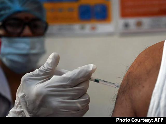Private Hospitals Can't Offer Vaccine Packages With Hotels: Centre