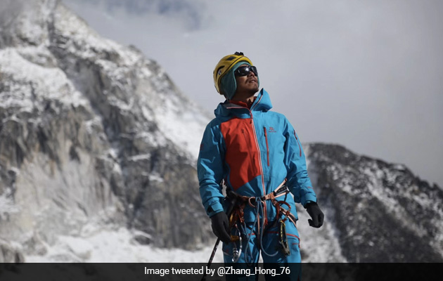 Chinese Climber Becomes First Blind Asian To Scale Mount Everest
