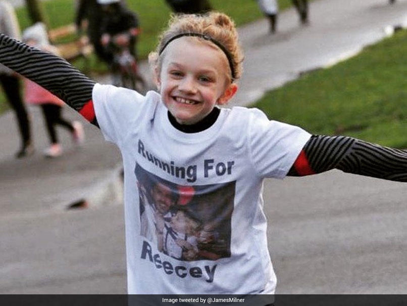 Watch: Liverpool Players Don 'Jordan 7' Jersey During Pre-Match Warm-Up At Old Trafford