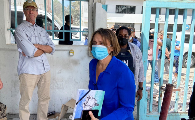 Touring Gaza, Top UN Aid Official Presses Both Sides Over Ceasefire