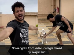 कुणाल खेमू को Tauktae Cyclone के बीच सूझी मस्ती, छत पर यूं किया जमकर डांस- देखें Video कुणाल खेमू को Tauktae Cyclone के बीच सूझी मस्ती, छत पर यूं किया जमकर डांस- देखें Video