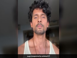 टीवी एक्टर रवि दुबे के घर पहुंचा कोविड, हुए कोरोना संक्रमित तो शेयर किया पोस्ट टीवी एक्टर रवि दुबे के घर पहुंचा कोविड, हुए कोरोना संक्रमित तो शेयर किया पोस्ट