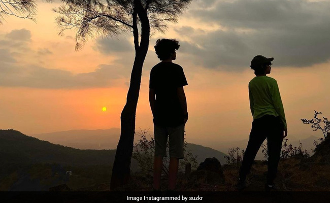 This Pic Of Hrehaan And Hridhaan Was Taken By "Their Absolute Favourite Person". It's Not Hrithik Roshan Or Sussanne Khan