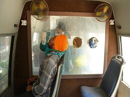 ओमिक्रॉन का कहर : एक ही हफ्ते में 285% फीसदी बढ़ गए कोविड के औसत दैनिक केस ओमिक्रॉन का कहर : एक ही हफ्ते में 285% फीसदी बढ़ गए कोविड के औसत दैनिक केस