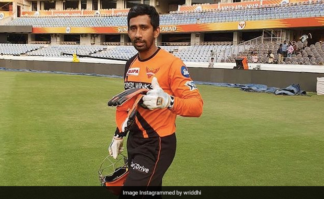 कोरोना से जंग जीते ऋद्धिमान साहा, परिवार के साथ शेयर की इमोशनल तस्वीर, देखें Photo