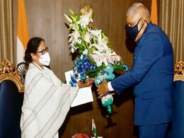 ममता बनर्जी ने 'गैस चैंबर' वाले कमेंट के बाद राज्यपाल को ट्विटर पर किया ब्लॉक ममता बनर्जी ने 'गैस चैंबर' वाले कमेंट के बाद राज्यपाल को ट्विटर पर किया ब्लॉक