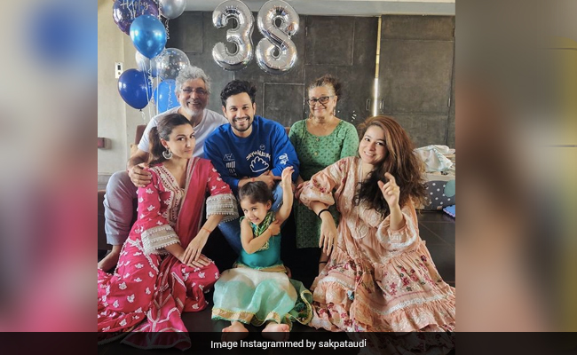 Inside Kunal Kemmu's Birthday Celebrations With Family