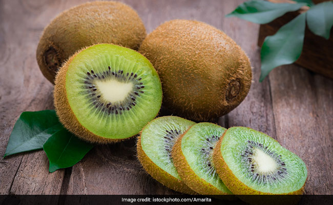 Kiwi For Skincare: Beauty Benefits Of Kiwi, DIY Home Remedies For Clear Skin