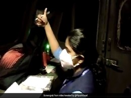 Oxygen Express Piloted By All Women Crew Brings 120 Tonne Oxygen To Bengaluru Oxygen Express Piloted By All Women Crew Brings 120 Tonne Oxygen To Bengaluru