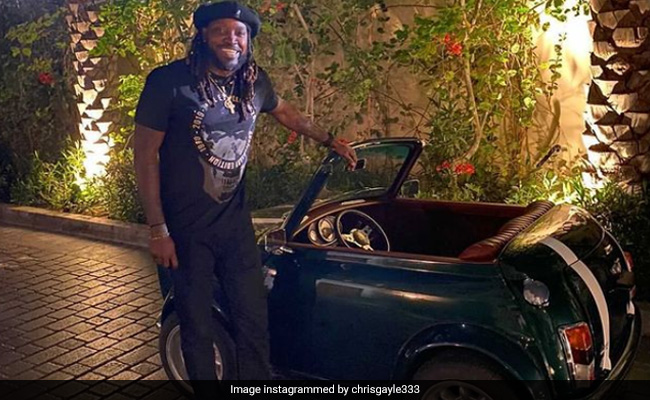 क्रिस गेल ने 'छोटी सी कार' के साथ शेयर की तस्वीर, वॉर्नर बोले- यह तो मेरे लिए है...