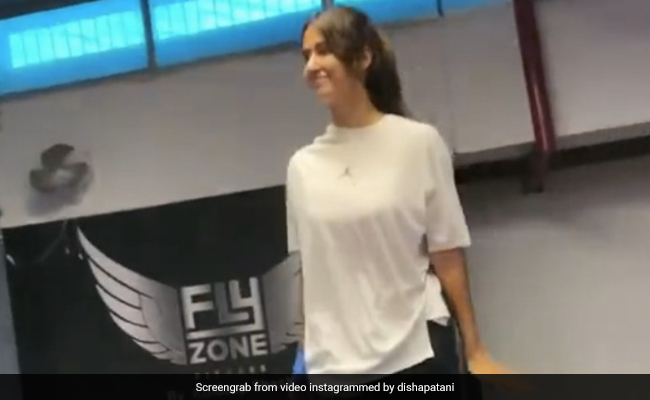 दिशा पटानी ने लगाई ऐसी छलांग, फैन्स बोले- कमाल कर दिया, देखें Viral Video