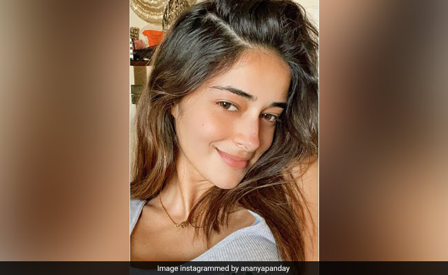 Navya Naveli's Comment On Ananya Panday's Instagram Is What Friends Are For