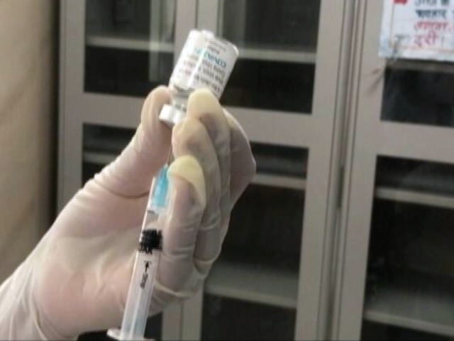 "Various Flaws": Supreme Court Grills Centre On Vaccine Decisions