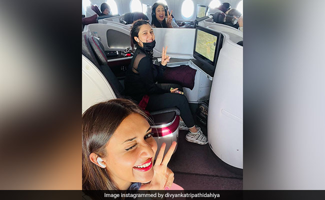<i>Khatron Ke Khiladi</i>: Inside Cape Town Flight With Divyanka Tripathi And Shweta Tiwari