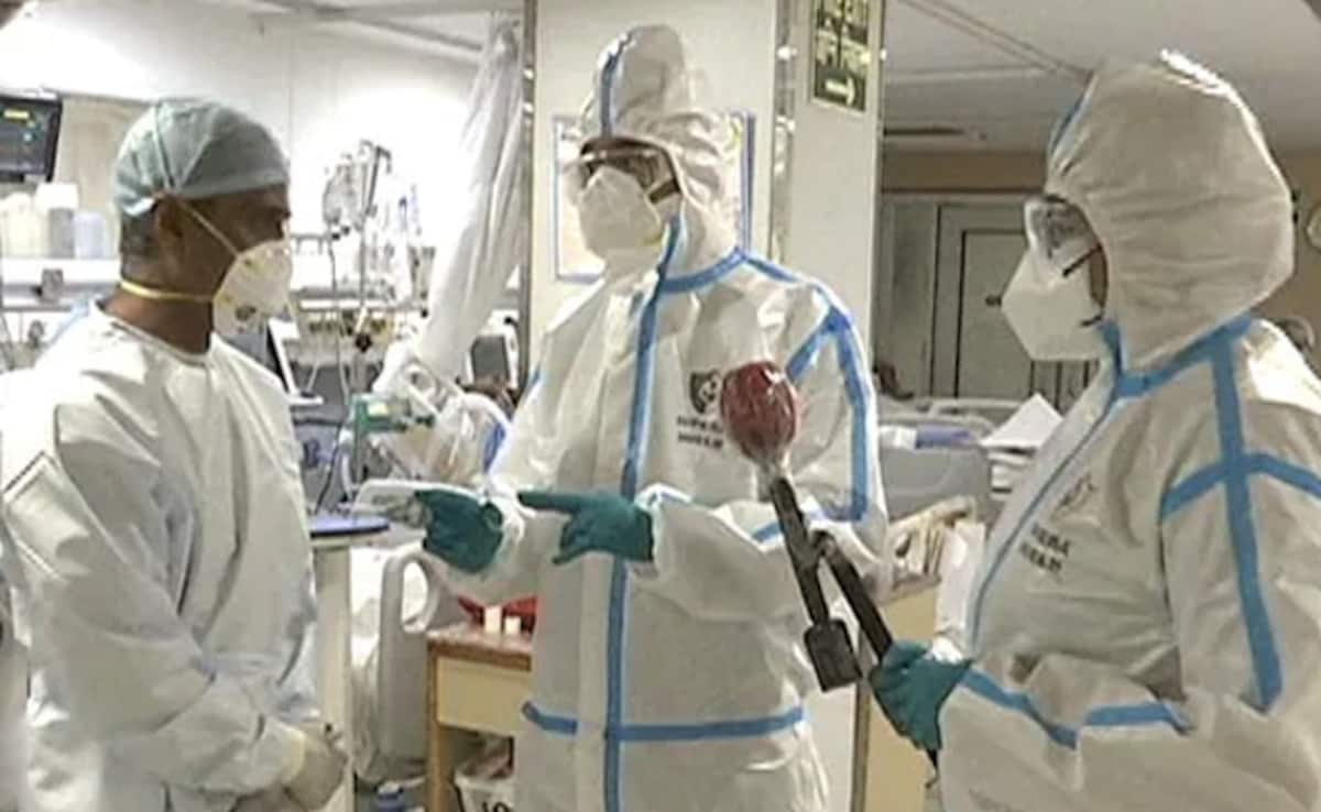 Private Doctors Lost On Covid Duty Should Be Included In Centre's Insurance Scheme: Supreme Court