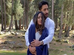 Hina Khan ने ठंड में Shaheer Sheikh को यूं किया था टॉर्चर, वायरल हुआ ‘बारिश बन जाना’ का Video Hina Khan ने ठंड में Shaheer Sheikh को यूं किया था टॉर्चर, वायरल हुआ ‘बारिश बन जाना’ का Video