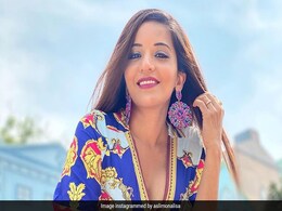डीप नेक और लॉन्ग इयरिंग के साथ दिखा मोनालिसा का ग्लैमरस अंदाज, देखें Viral Photos डीप नेक और लॉन्ग इयरिंग के साथ दिखा मोनालिसा का ग्लैमरस अंदाज, देखें Viral Photos