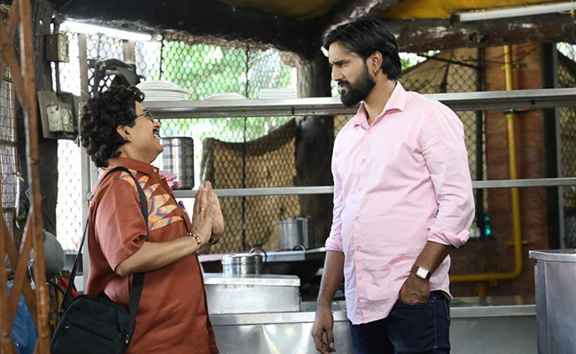 TMKOC: जेठालाल और बापूजी बन गए हैं जासूस, भेष बदलकर करेंगे कालाबाजारी का पर्दाफाश