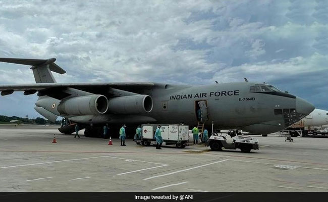 IAF Brings 352 Empty Oxygen Cylinders, Cryo-Containers From Abroad