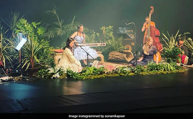 Anoushka Shankar's Concert Had This Effect On Sonam Kapoor