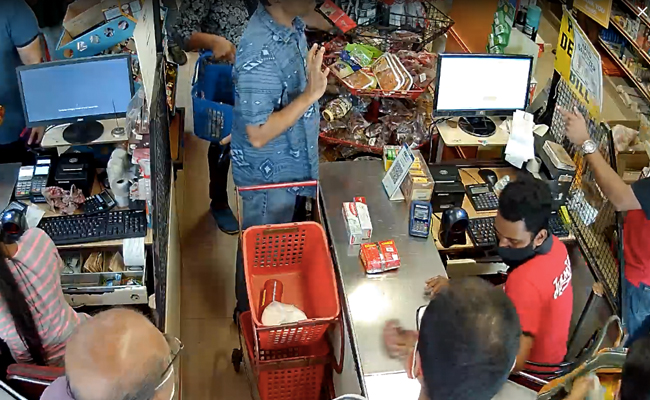 COVID-19: Karnataka Doctor Files Complaint Against Supermarket Owner Over Viral Clip