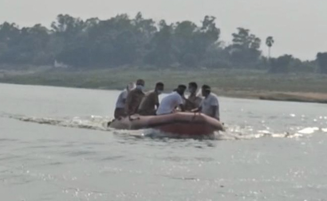 River Patrols, Rs 5,000 Aid As Body Pile-Up By The Ganga Continues In UP